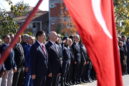 29 Ekim Cumhuriyet Bayramı Münasebetiyle Çelenk Sunma Programı Gerçekleştirildi